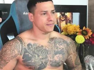titan_jones from Flirt4Free is Freechat