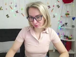 Girls free live sex cams: Check out the satisfaction of typing and cam2cam with our sensual livestreamers, who will teach you all about temptation and desires with their smoking hot physiques.