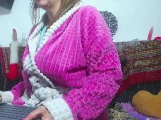 viictoriia_brown from Flirt4Free is Freechat
