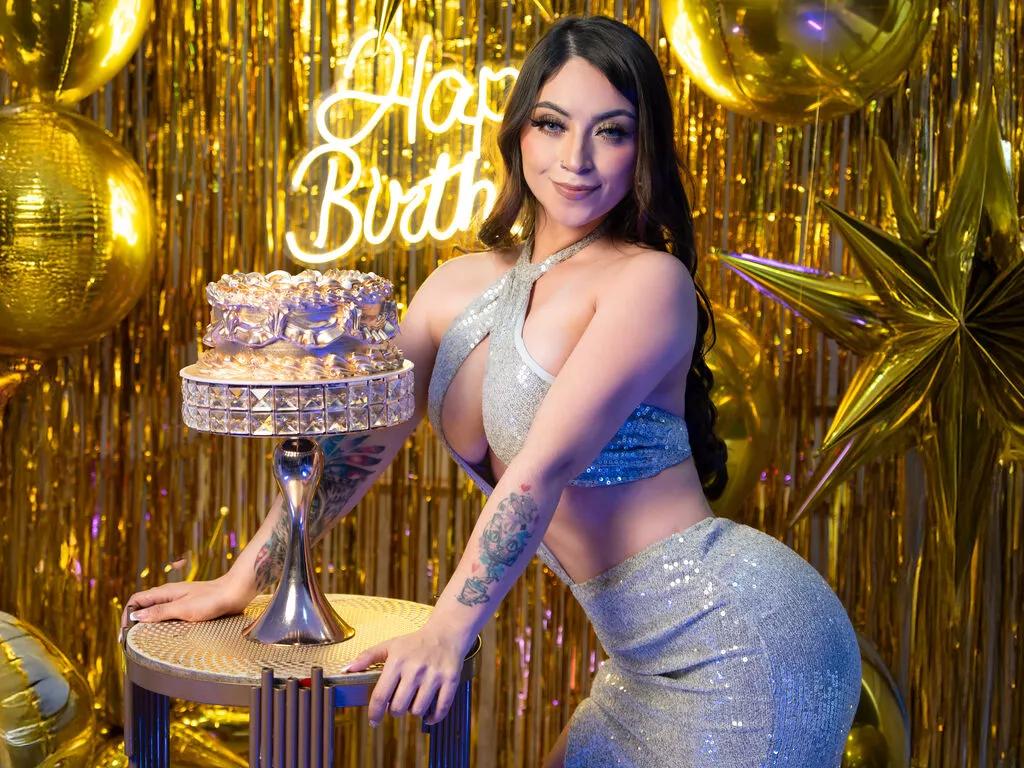 Girls free live sex cams: Check out the satisfaction of typing and cam2cam with our sensual livestreamers, who will teach you all about temptation and desires with their smoking hot physiques.