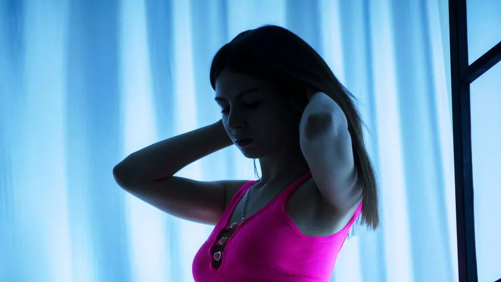 Girls free live sex cams: Check out the satisfaction of typing and cam2cam with our sensual livestreamers, who will teach you all about temptation and desires with their smoking hot physiques.