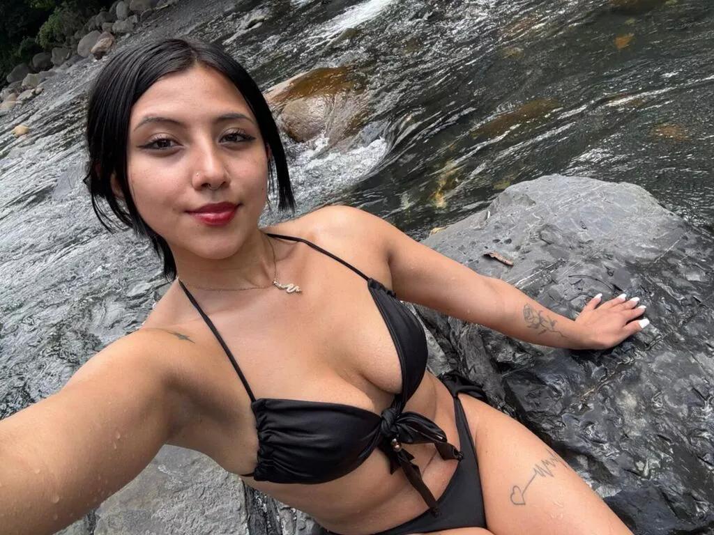 AgatheRoux from LiveJasmin is Freechat