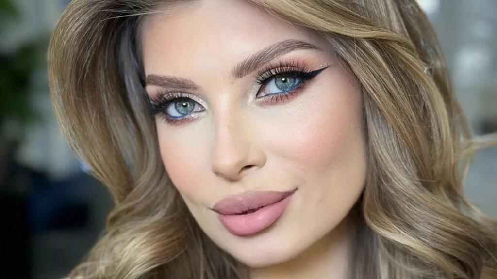 Girls free live sex cams: Check out the satisfaction of typing and cam2cam with our sensual livestreamers, who will teach you all about temptation and desires with their smoking hot physiques.