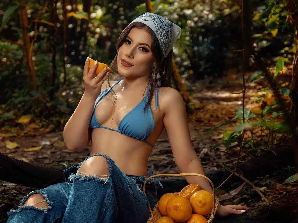 AlessiaWhite from LiveJasmin is Freechat