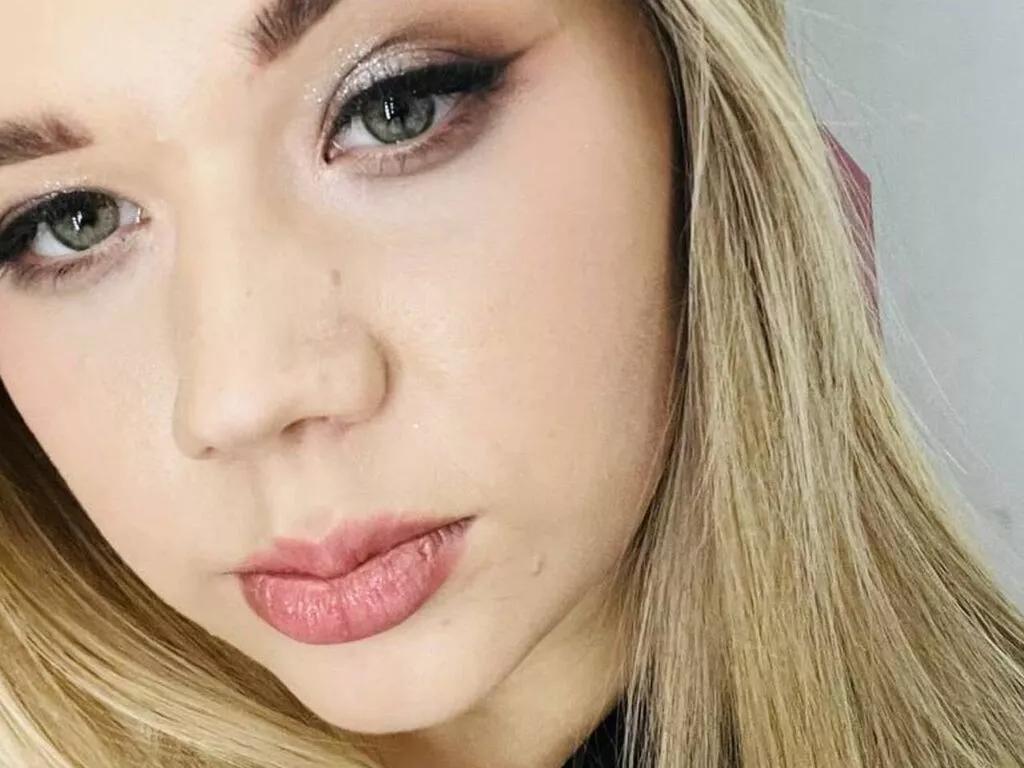 AminaDigges from LiveJasmin is Freechat