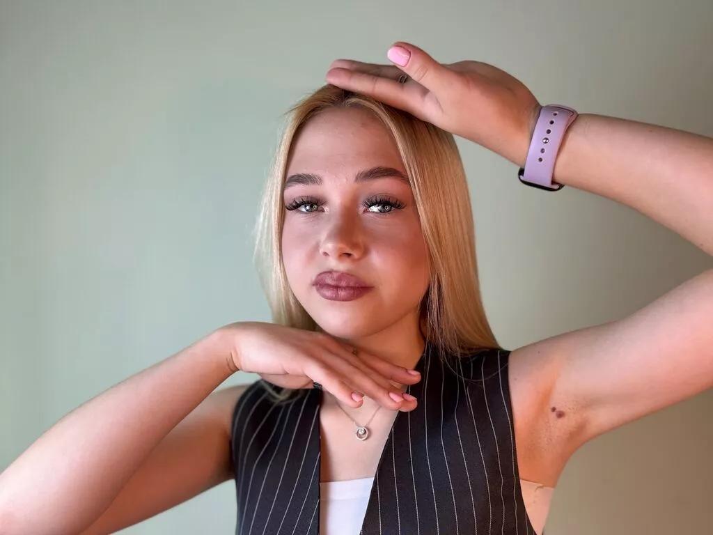 AngelynBroe from LiveJasmin is Freechat