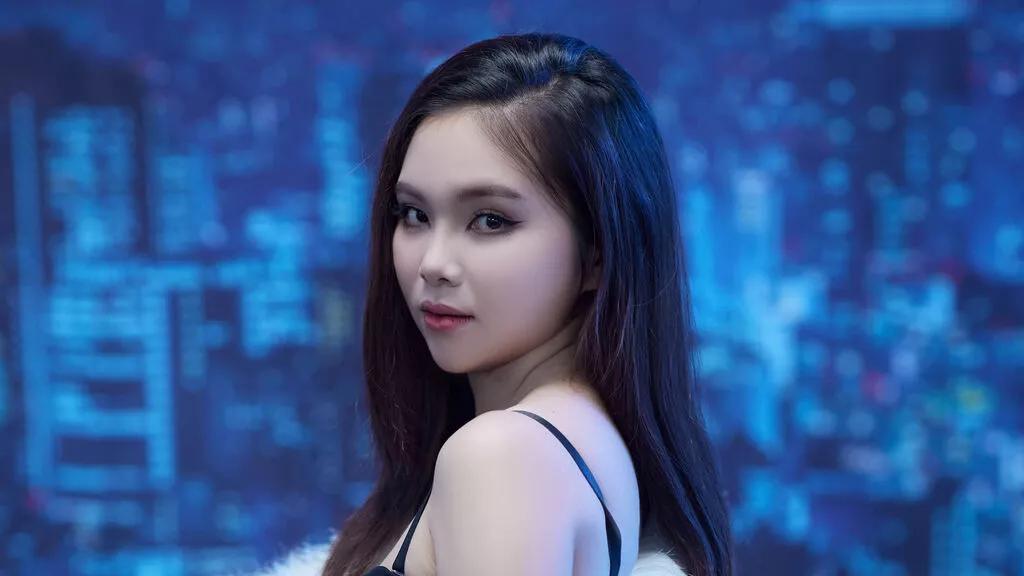 Girls free live sex cams: Check out the satisfaction of typing and cam2cam with our sensual livestreamers, who will teach you all about temptation and desires with their smoking hot physiques.