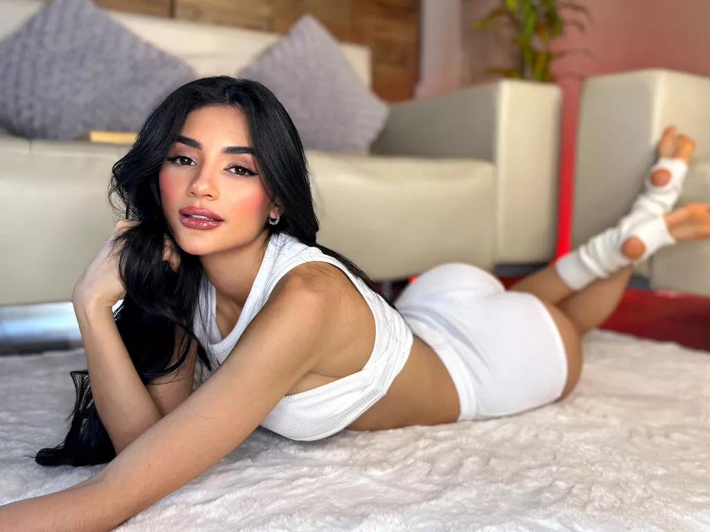 April from LiveJasmin is Freechat