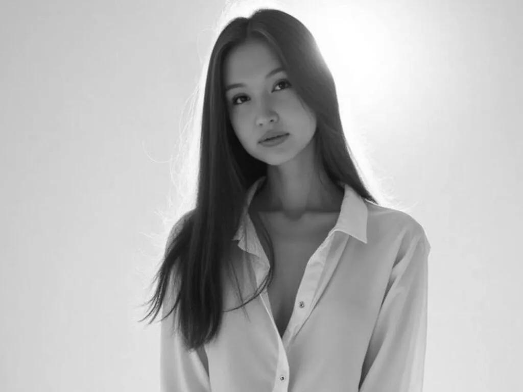 AstridManning from LiveJasmin is Freechat