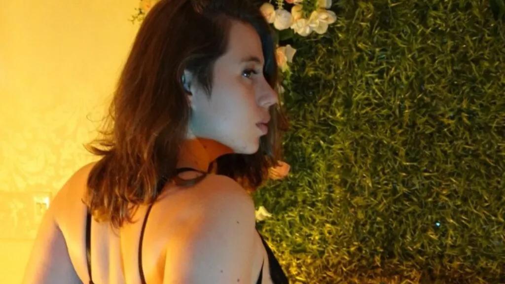 BellValeria from LiveJasmin is Freechat