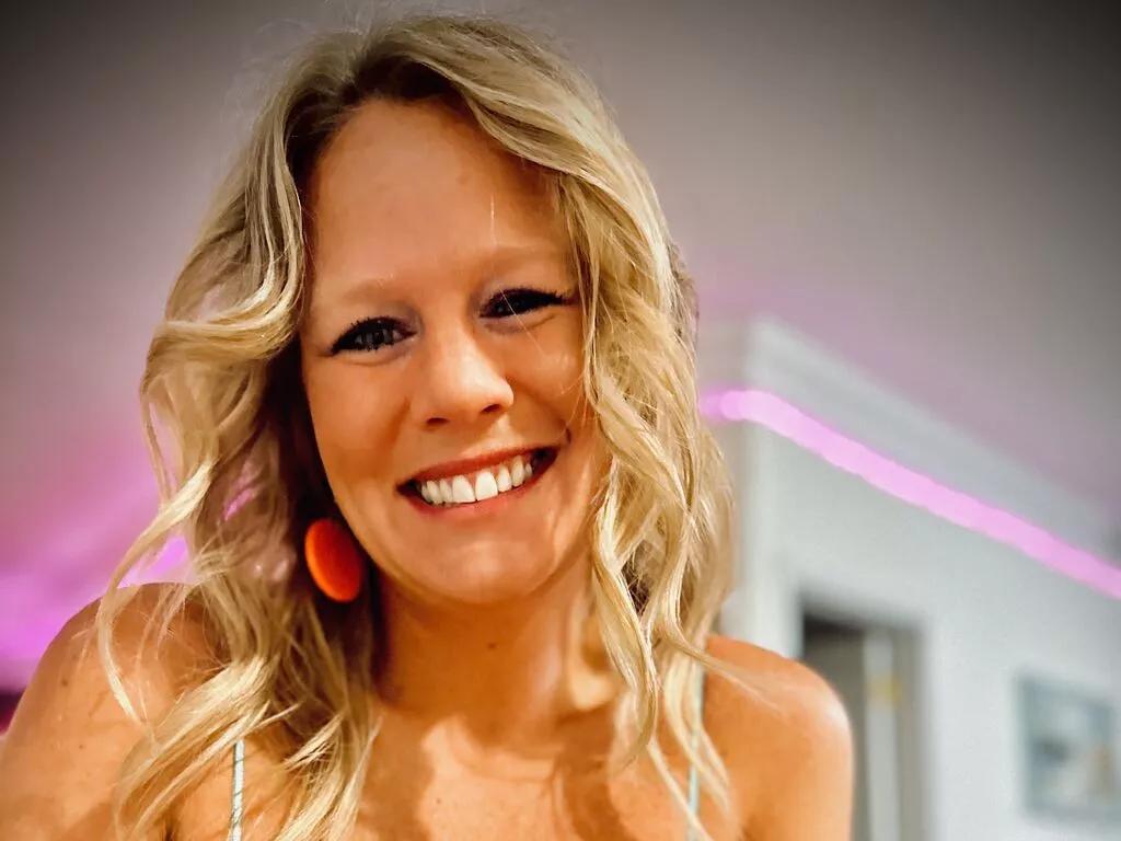 ColoradoWildWife from LiveJasmin is Freechat