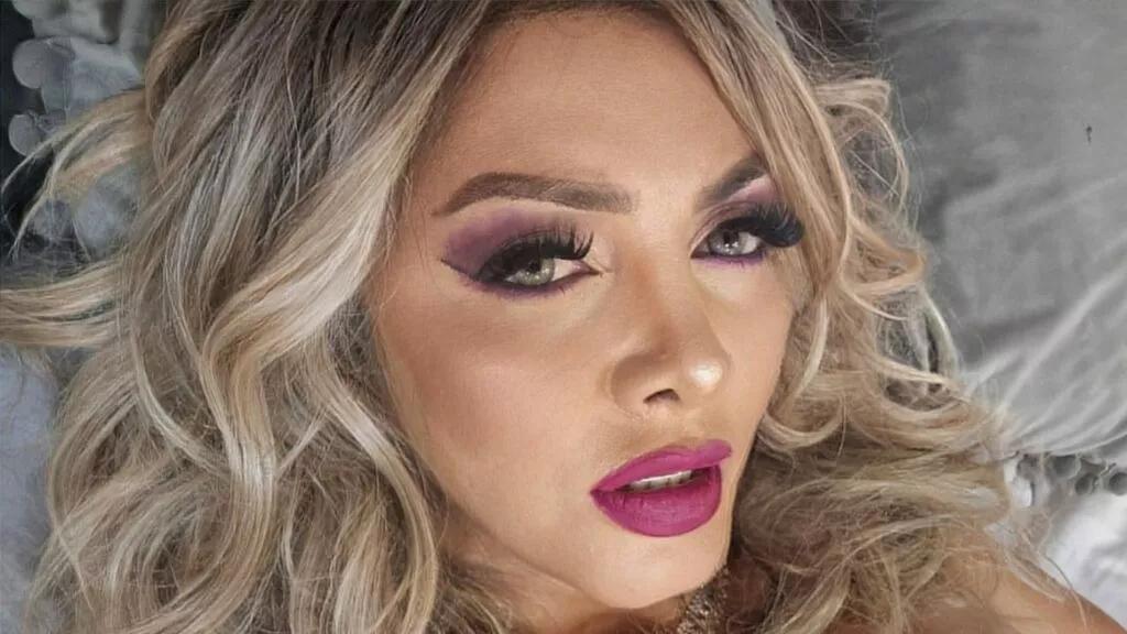 Girls free live sex cams: Check out the satisfaction of typing and cam2cam with our sensual livestreamers, who will teach you all about temptation and desires with their smoking hot physiques.