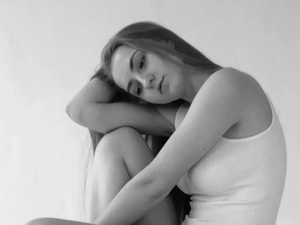 Photos of CwenGammell from LiveJasmin is Freechat