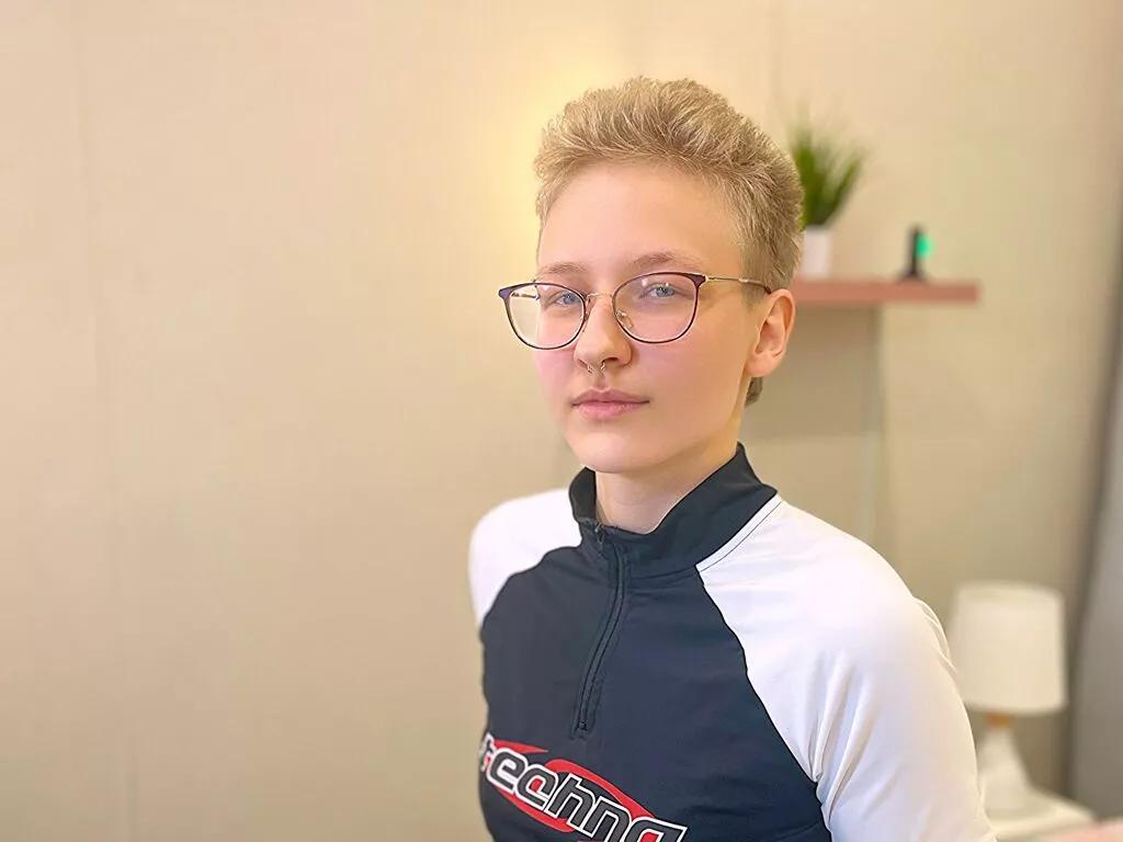 EllaPeres from LiveJasmin is Freechat