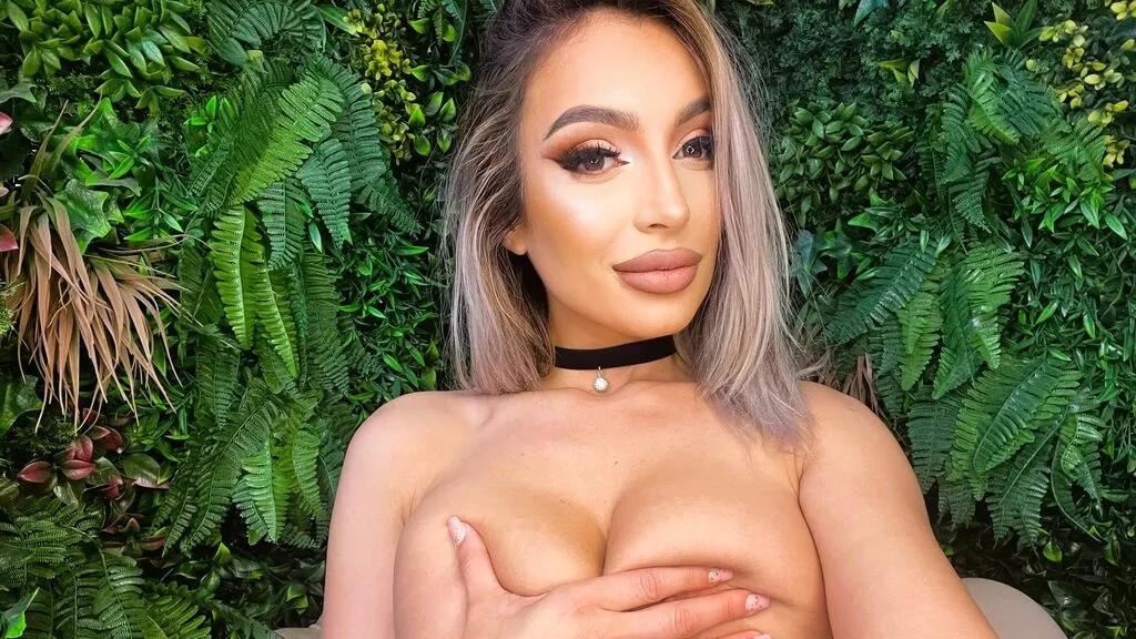 Girls free live sex cams: Check out the satisfaction of typing and cam2cam with our sensual livestreamers, who will teach you all about temptation and desires with their smoking hot physiques.