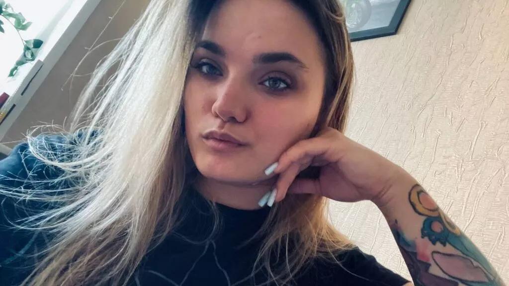 EmmaReedd from LiveJasmin is Freechat
