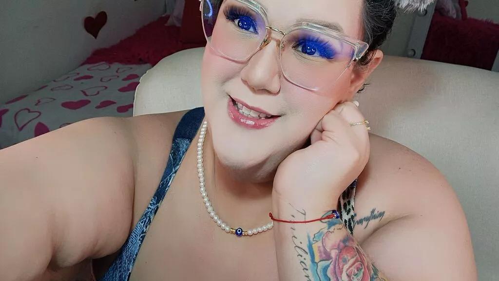 Girls free live sex cams: Check out the satisfaction of typing and cam2cam with our sensual livestreamers, who will teach you all about temptation and desires with their smoking hot physiques.