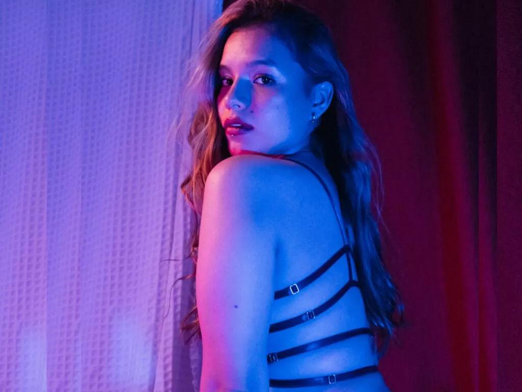 Girls free live sex cams: Check out the satisfaction of typing and cam2cam with our sensual livestreamers, who will teach you all about temptation and desires with their smoking hot physiques.