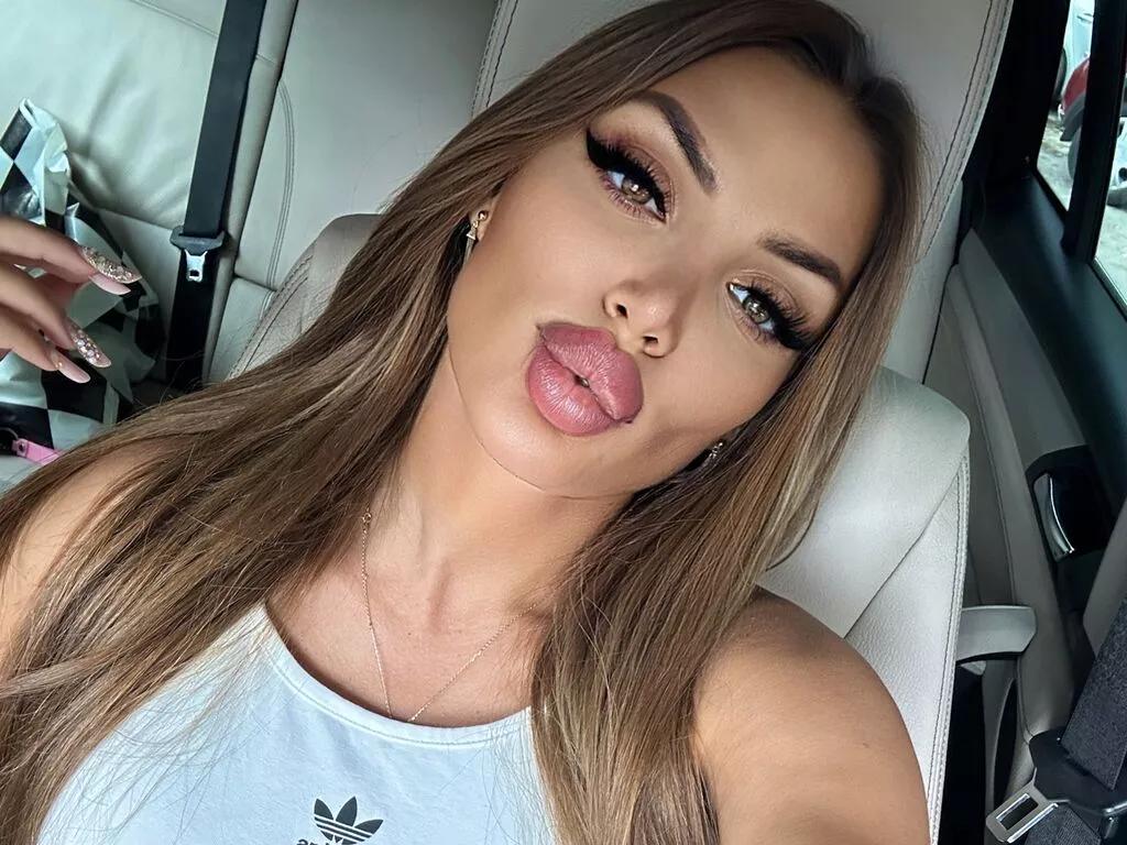LeticiaLoren from LiveJasmin is Freechat