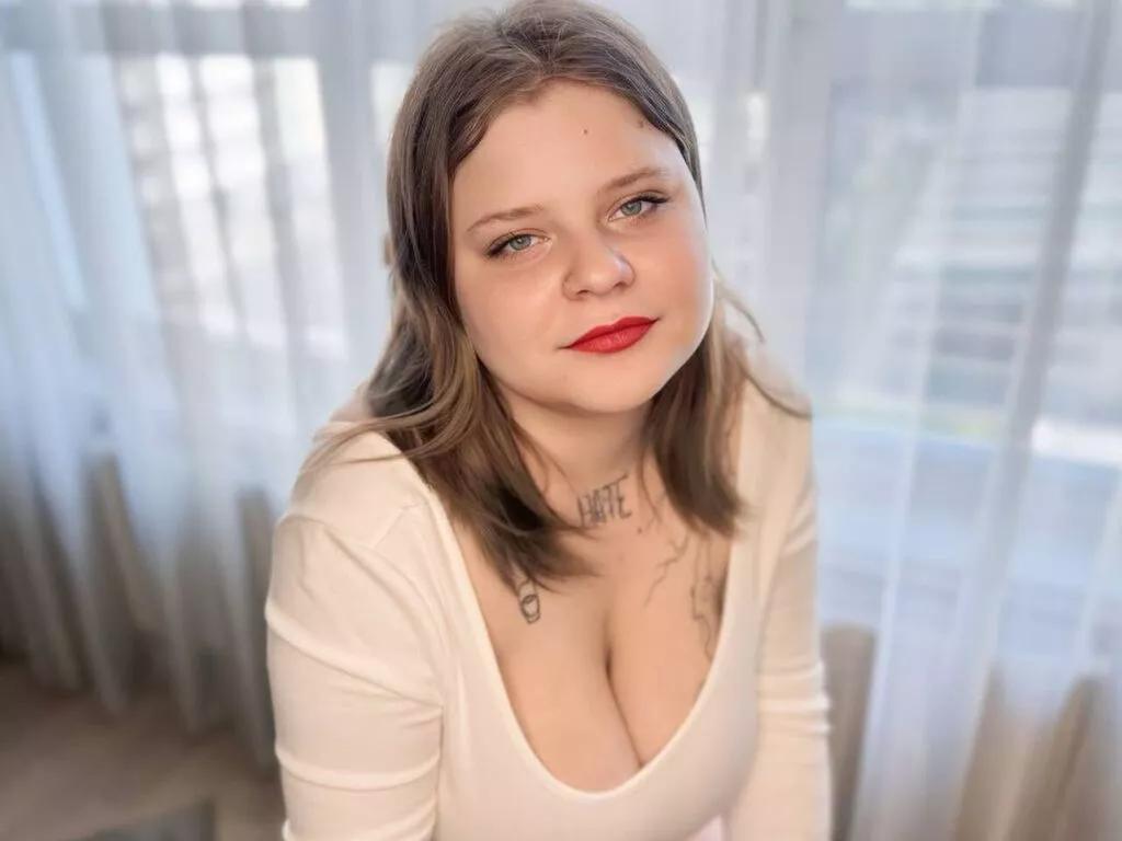 LisaLun from LiveJasmin is Freechat