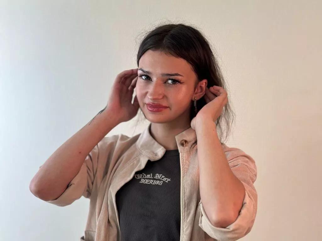 LucyBarcenas from LiveJasmin is Freechat