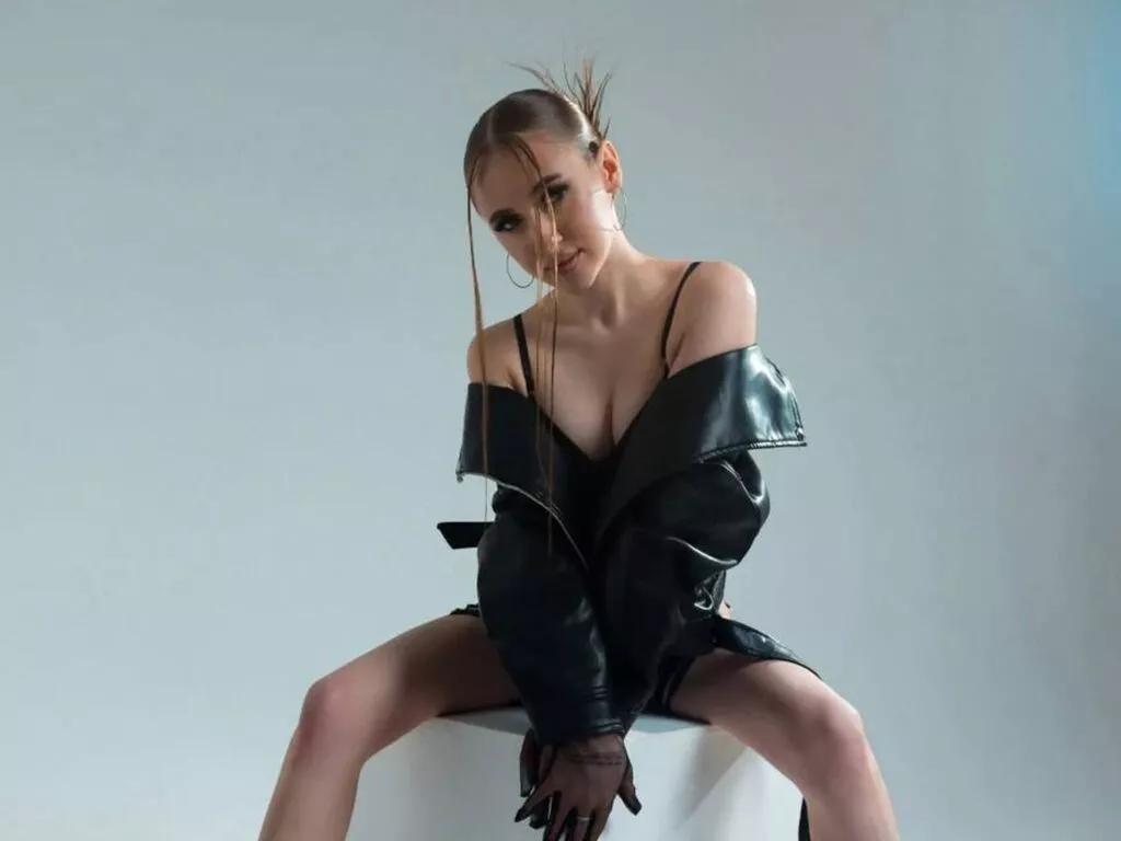 LunaHund from LiveJasmin is Freechat