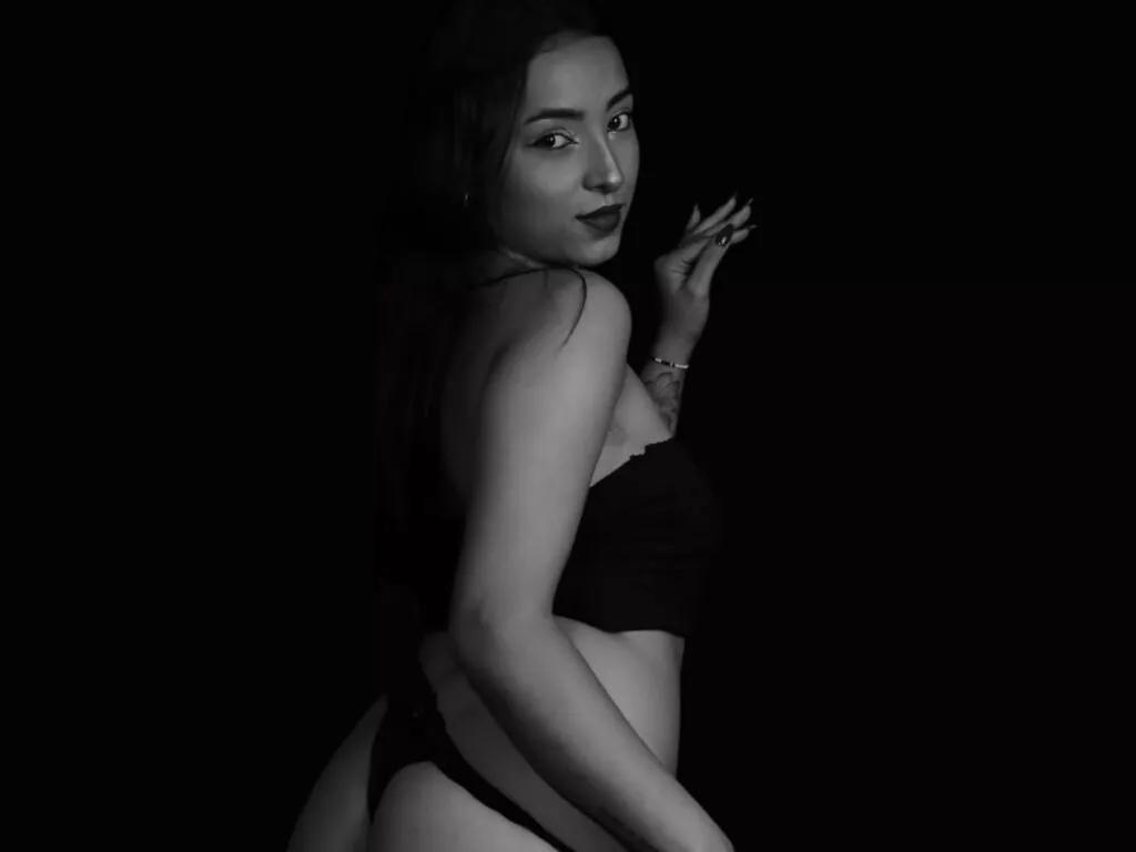 MaraLewiski from LiveJasmin is Freechat