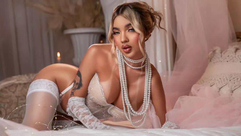 Girls free live sex cams: Check out the satisfaction of typing and cam2cam with our sensual livestreamers, who will teach you all about temptation and desires with their smoking hot physiques.