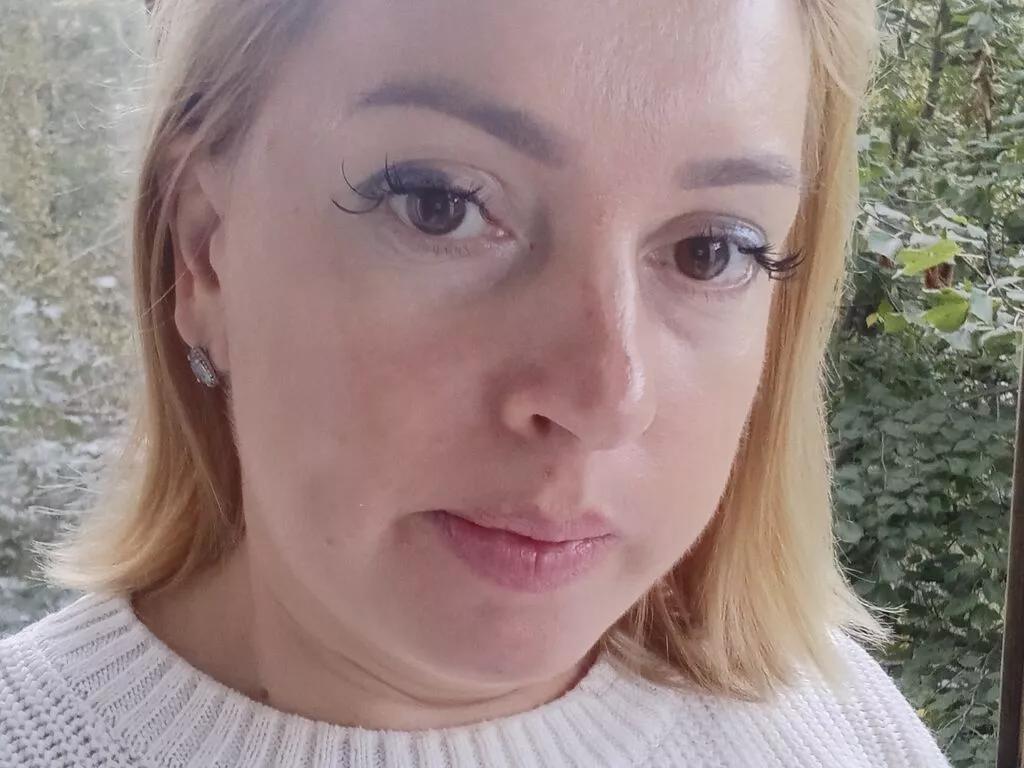 MiaBloomie from LiveJasmin is Freechat
