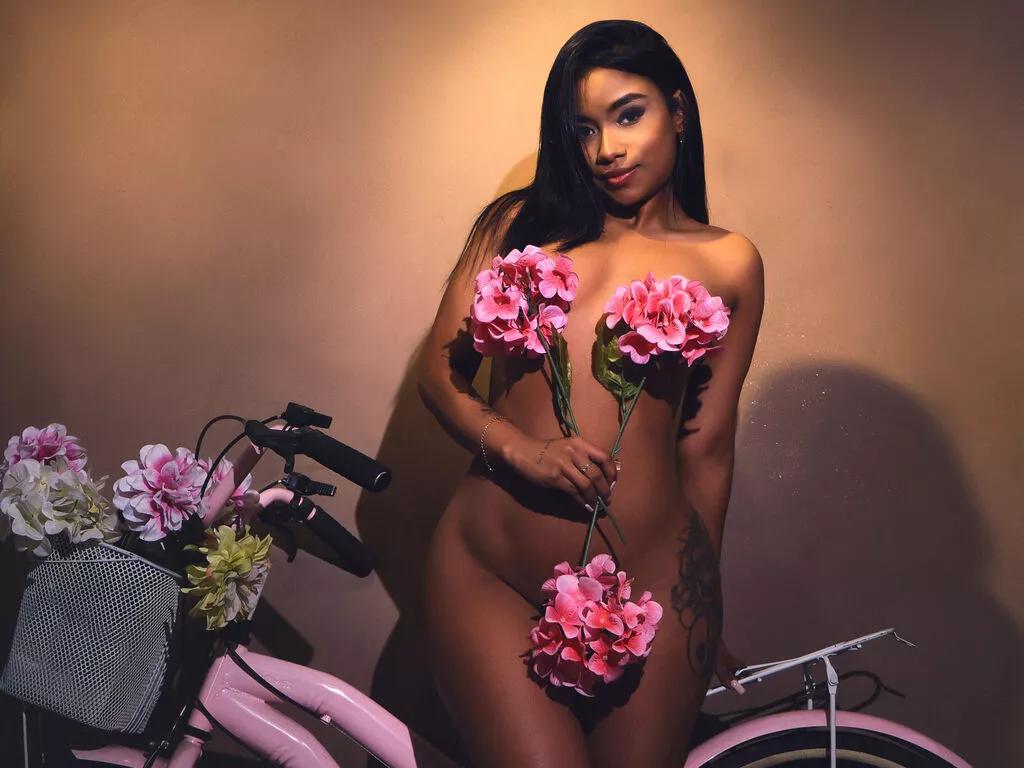 Girls free live sex cams: Check out the satisfaction of typing and cam2cam with our sensual livestreamers, who will teach you all about temptation and desires with their smoking hot physiques.