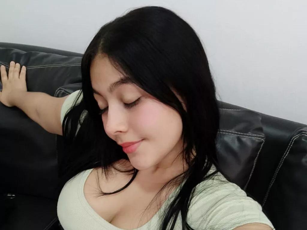 PaolaGlow from LiveJasmin is Freechat