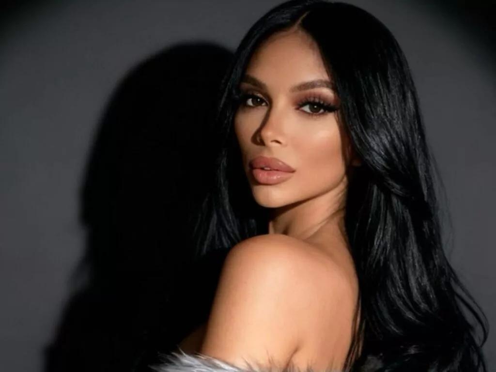 Photos of Raisa from LiveJasmin is Freechat