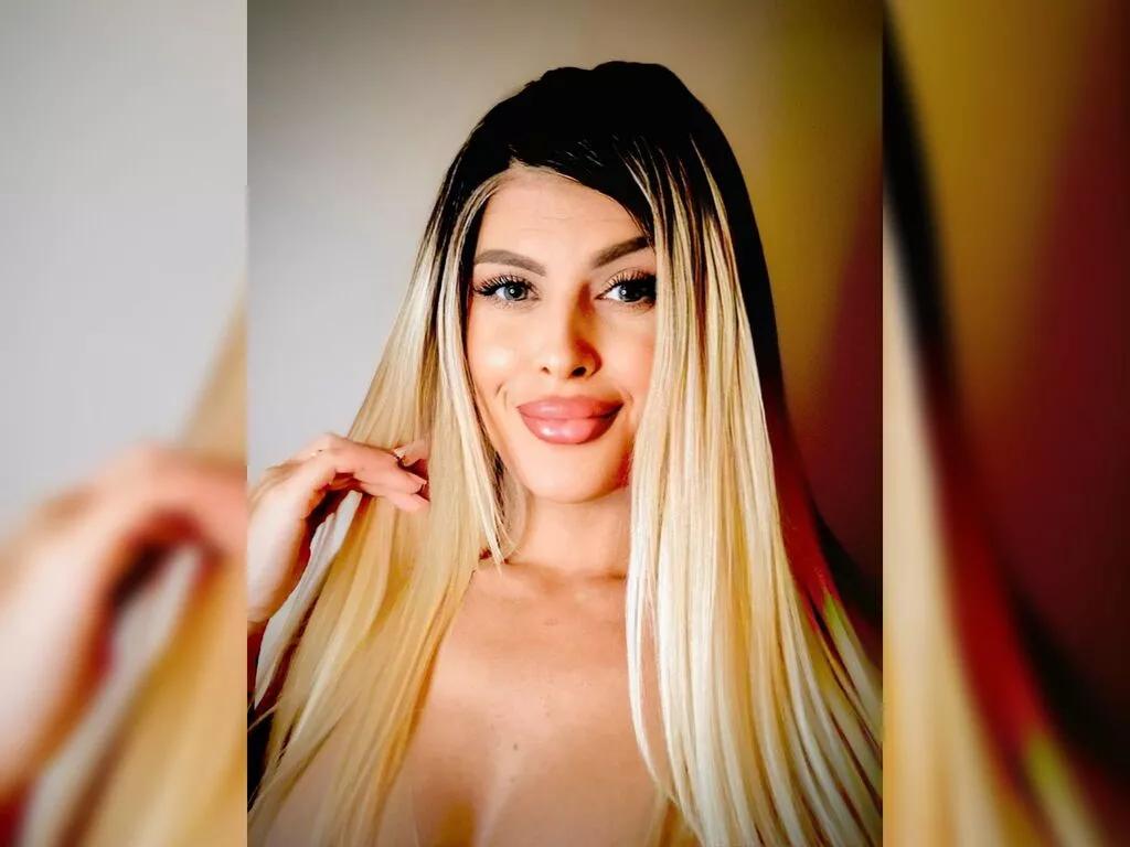 Girls free live sex cams: Check out the satisfaction of typing and cam2cam with our sensual livestreamers, who will teach you all about temptation and desires with their smoking hot physiques.