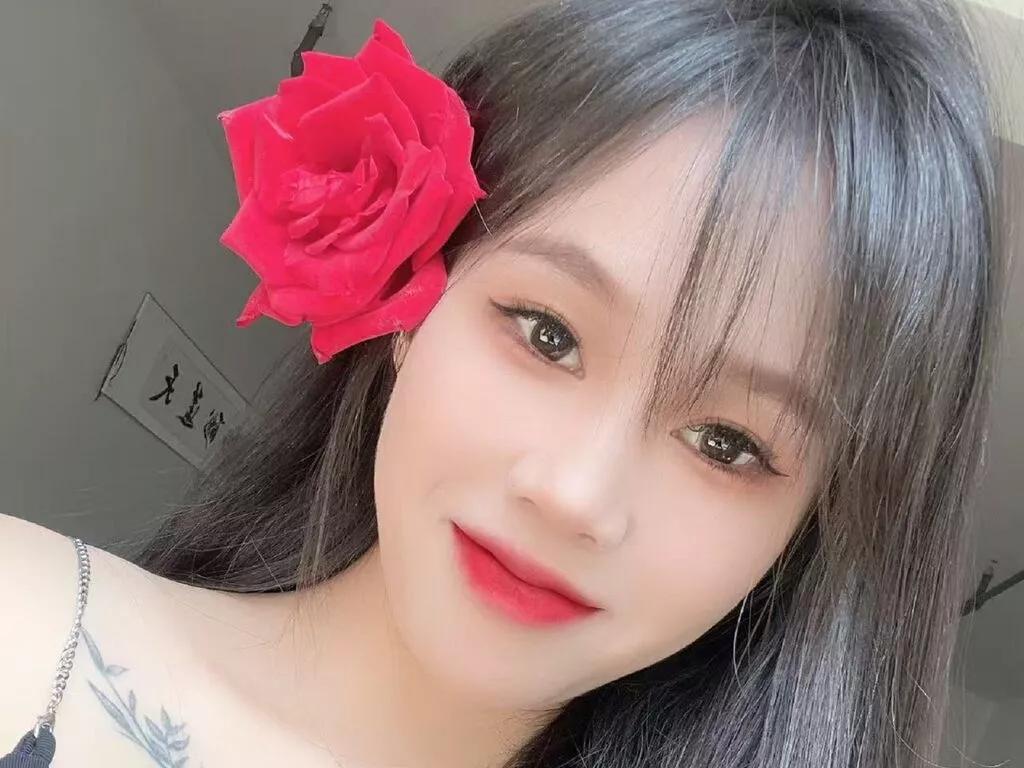 SylviaLsla from LiveJasmin is Freechat