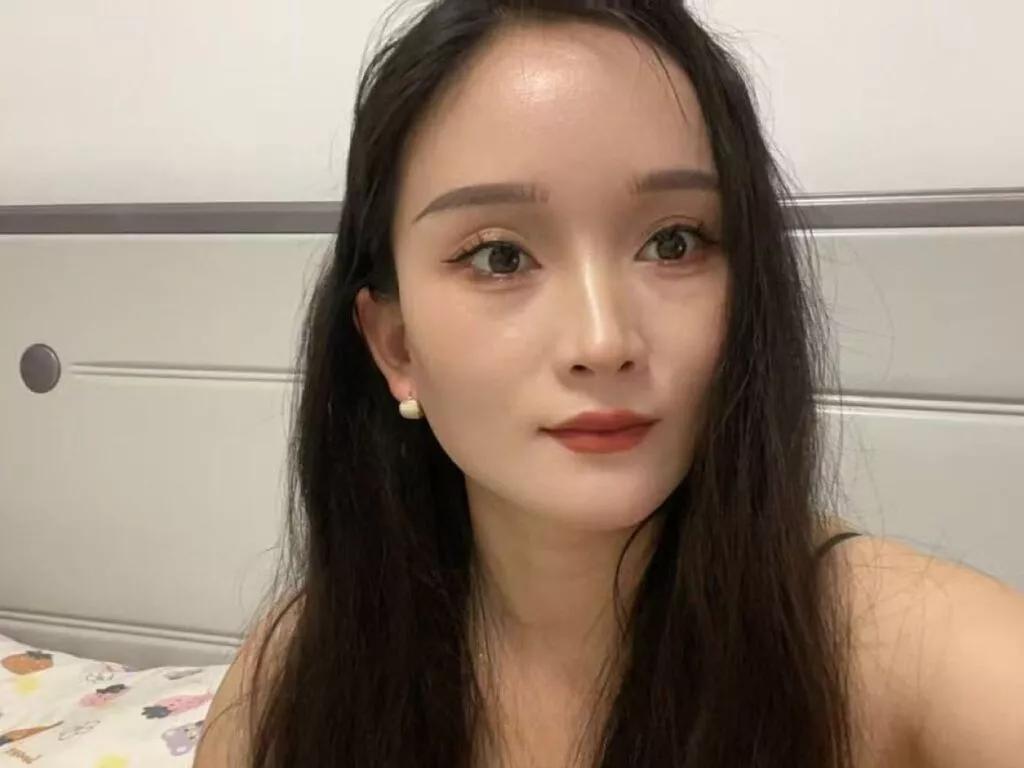 Yurix from LiveJasmin is Freechat