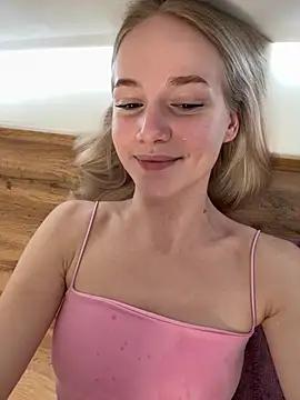 Girls free live sex cams: Check out the satisfaction of typing and cam2cam with our sensual livestreamers, who will teach you all about temptation and desires with their smoking hot physiques.