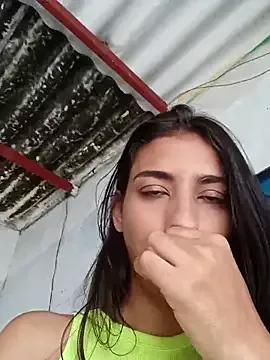 -juicy_ from StripChat is Freechat