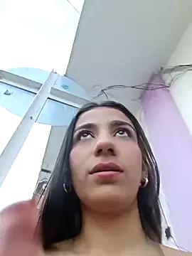 -juicy_ from StripChat is Freechat
