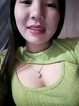 -Lanaa- from StripChat is Freechat