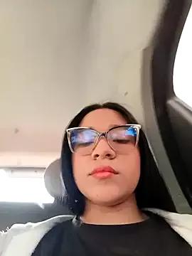 -VICKKY from StripChat is Freechat