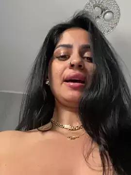 _adelle from StripChat is Freechat