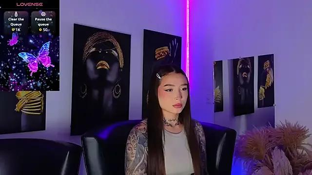 _brenna_hanson from StripChat is Freechat