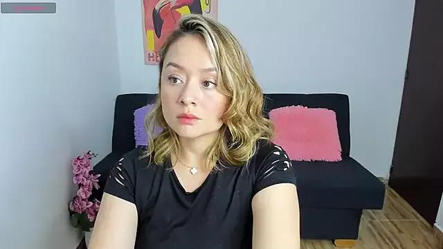 _dulce_sara_ from StripChat is Freechat