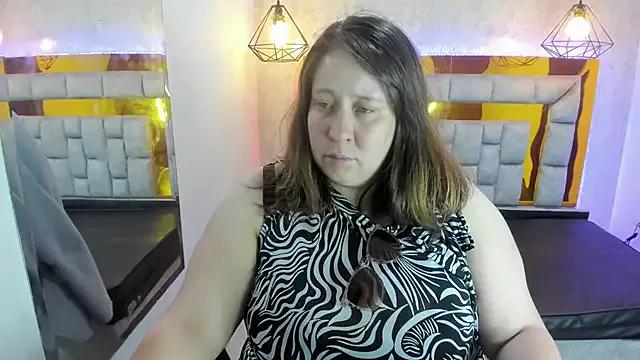 _Emily_rosee_ from StripChat is Freechat