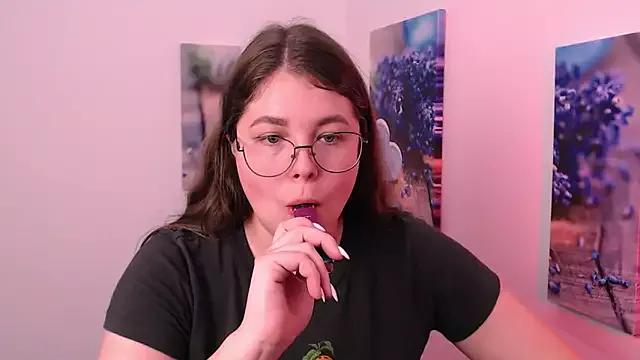 _Lovely_Mary from StripChat is Freechat