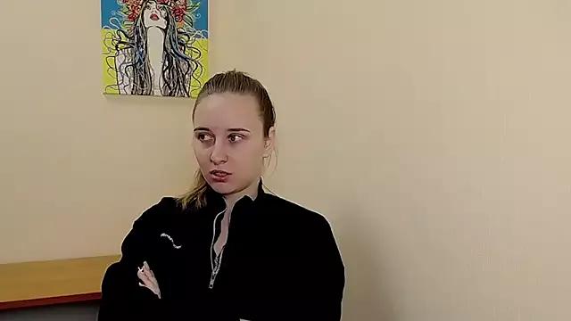_Nicole_new from StripChat is Freechat