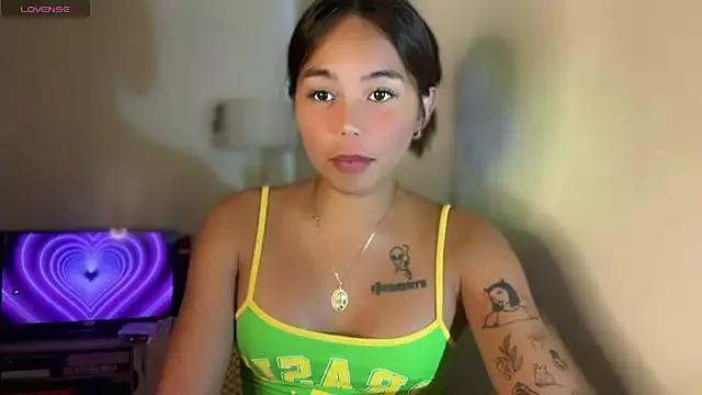 _petitegirlx69_ from StripChat is Freechat
