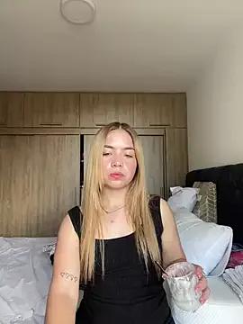 _Tiffany1 from StripChat is Freechat