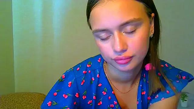 _tulipI8_Jess_beautiful from StripChat is Freechat