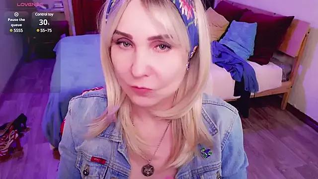 _unique_cam_ from StripChat is Freechat